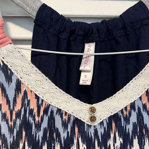 Tank top - Picture 2 of 3